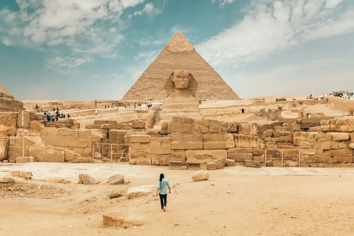 Full-Day Cairo Tour – Pyramids, Sphinx & Egyptian Museum