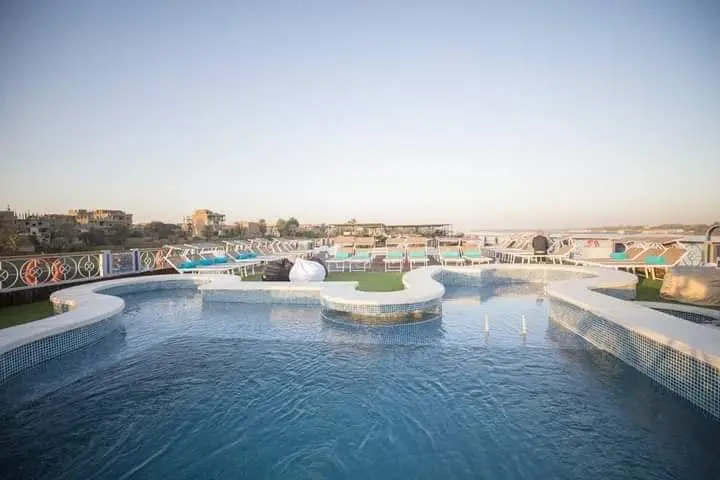 Amazing 4-Day / 3-Night Nile Cruise from Aswan to Luxor with Abu Simbel & Hot Air Balloon